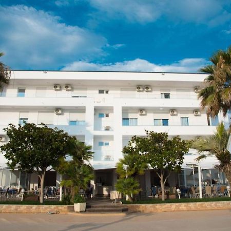Hotel Besani Durres Bagian luar foto