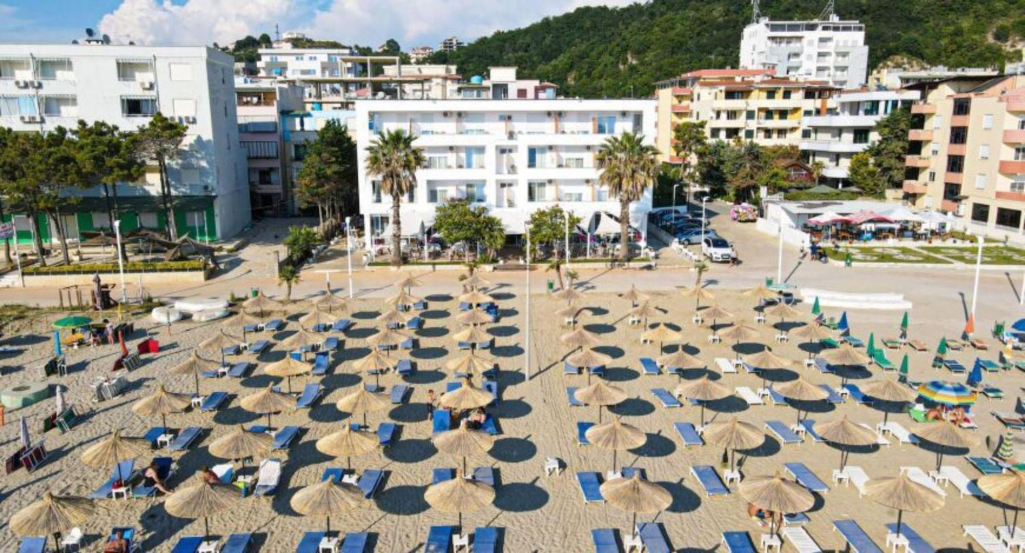 Hotel Besani Durres Bagian luar foto