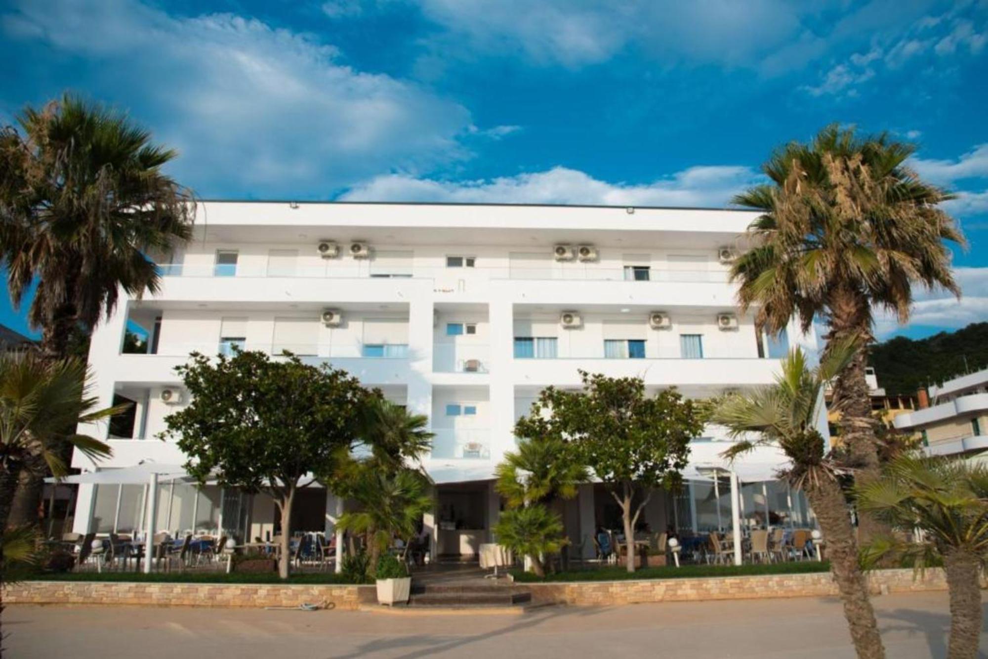 Hotel Besani Durres Bagian luar foto