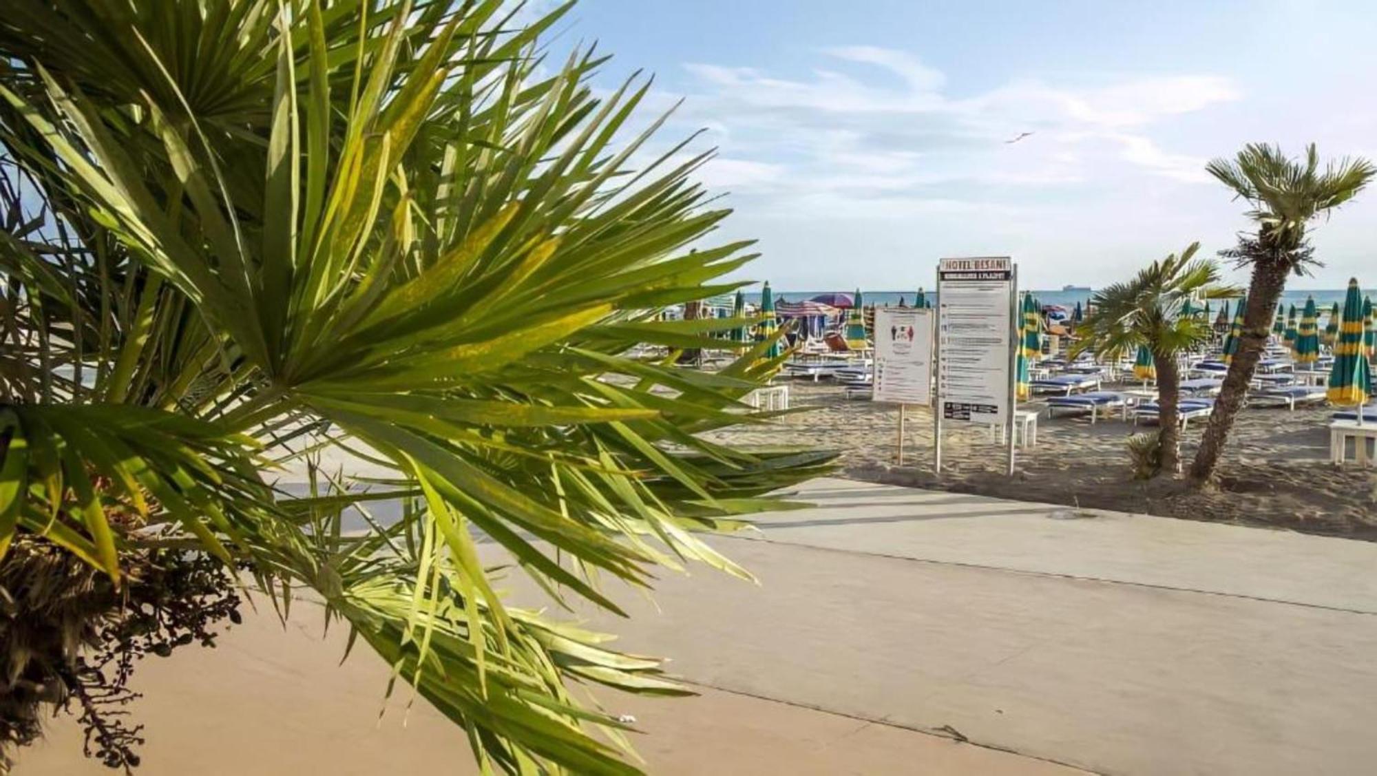Hotel Besani Durres Bagian luar foto