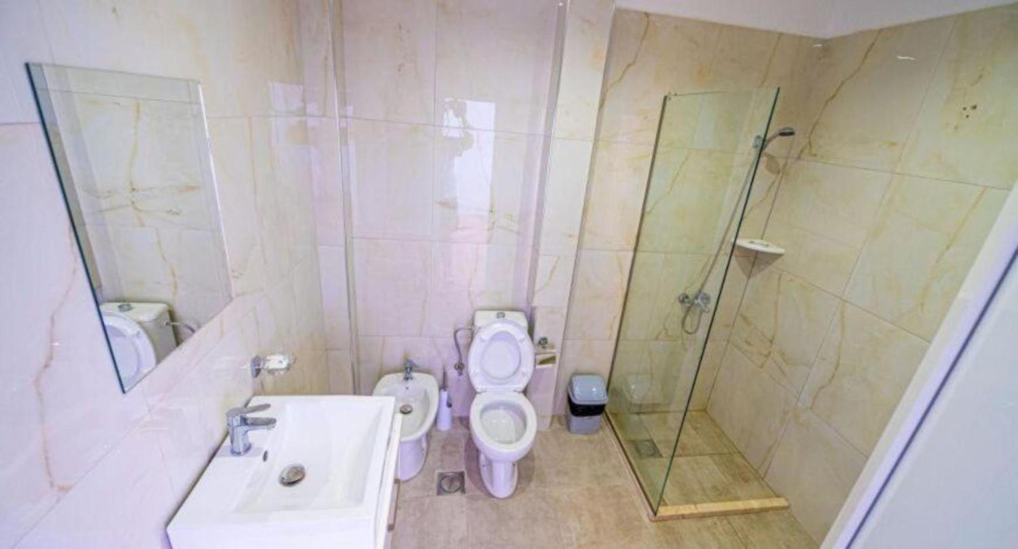 Hotel Besani Durres Bagian luar foto